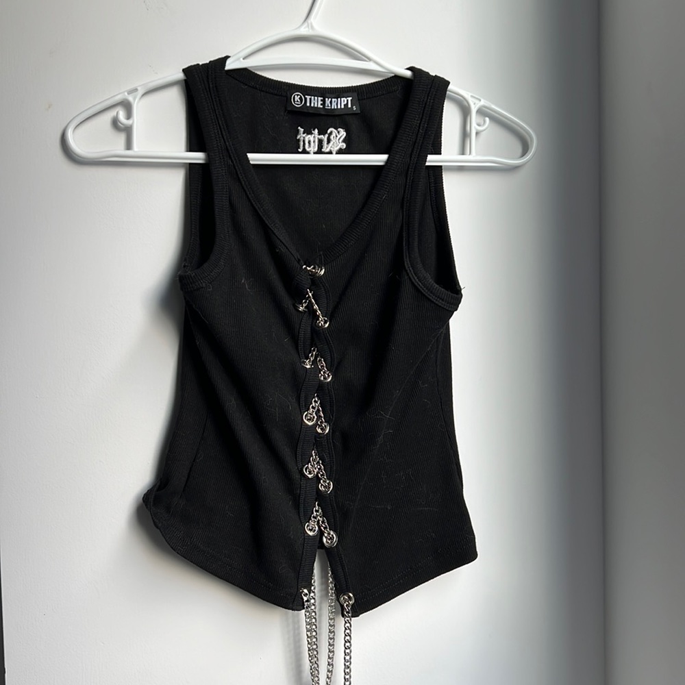 Ripped chain detail tank